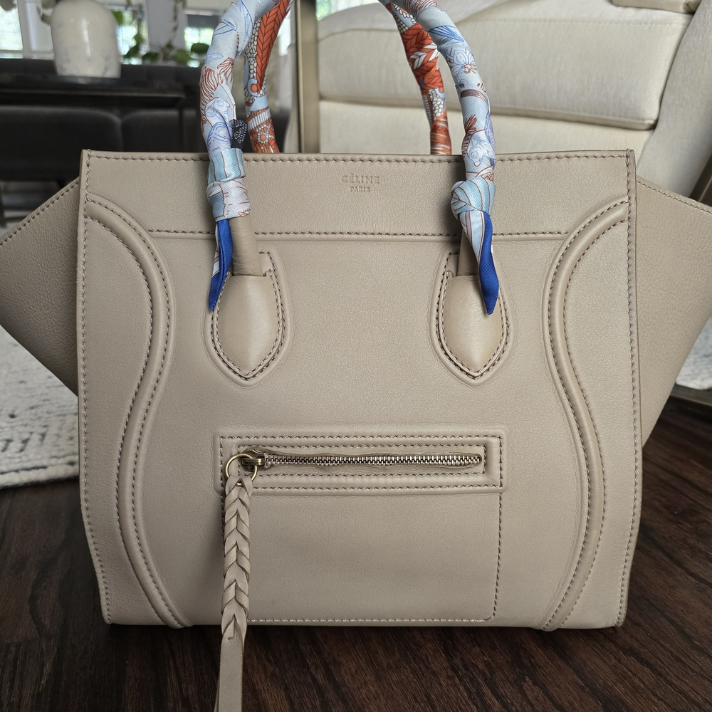 🌟CELINE Phantom Leather Handbag - Authentic